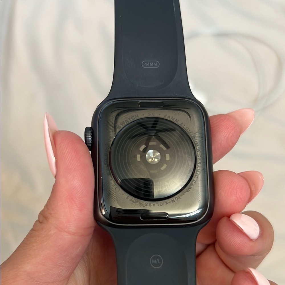 Apple Watch - image 3